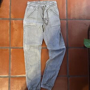 American Eagle Outfitters Light Gray Joggers